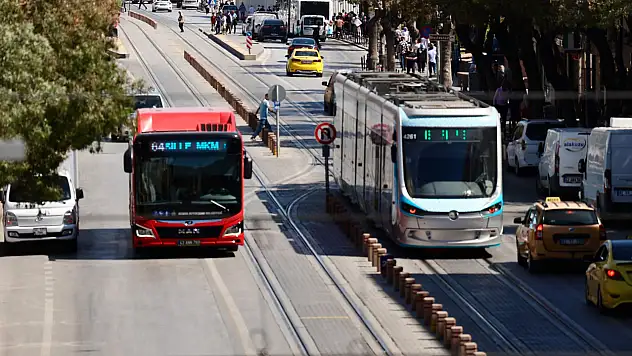 Konya'da bayram kolaylığı: Otobüs, tramvay ve otoparklar ücretsiz