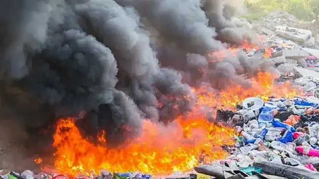 Konya'da belediye başkanı ateş püskürdü! Çöp tartışması büyüdü...