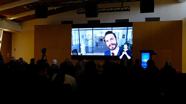 Konya'da Beyaz Baston Haftası'na özel betimlemeli film gösterimi düzenlendi