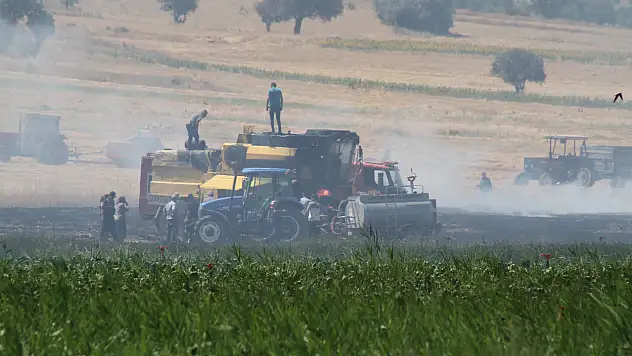 Konya'da biçerdöverde çıkan yangın paniğe neden oldu