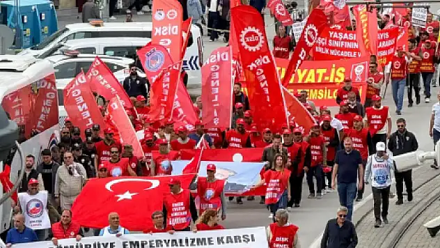 Konya'da binler sokakta: Vekil Bektaş, 'Emekçiler buruk'