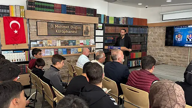 Konya'da binlerce öğrenci yazarlarla buluştu! Proje büyük ilgi gördü