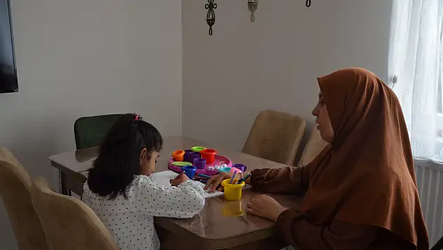 Konya'da bir anne, engelli çocuğun umudu oldu
