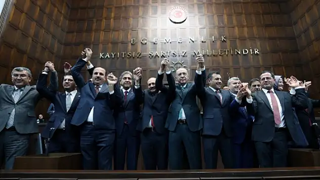 Konya'da bir belediye başkanı daha AK Parti'ye katıldı!