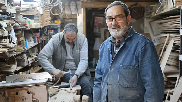 Konya'da bir dükkan, bir tarih! 2 kuşak aynı tezgahta buluşuyor
