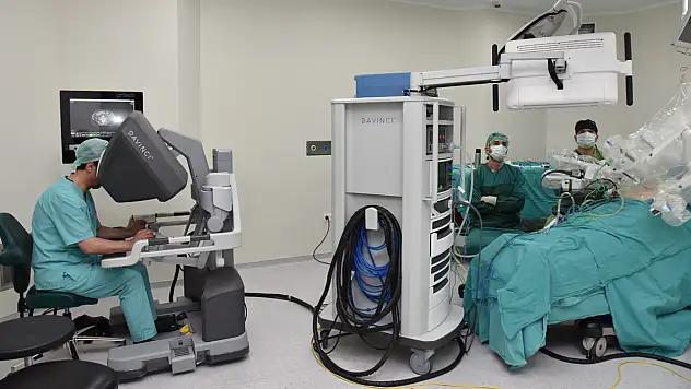 Konya'da bir ilk: Robotik cerrahi ve dijital PET-CT hizmette