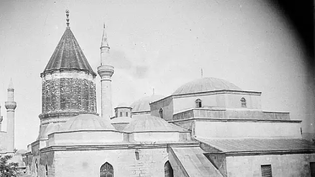 Konya'da bir mescidin ardına saklanan 700 yıllık ilim ve tasavvuf hikayesi