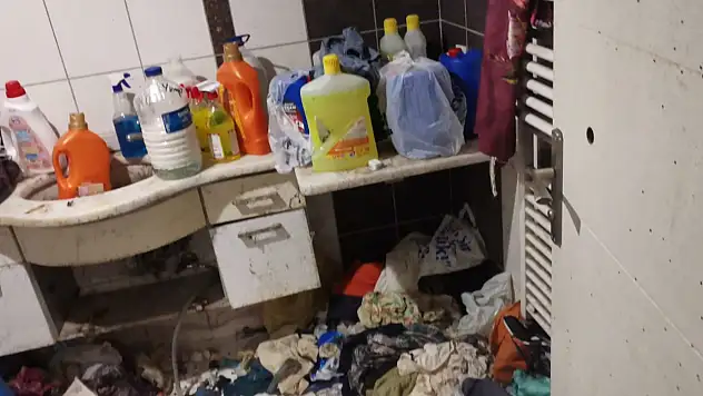 Konya'da bu evi görenler hayrette düştü: Yığınla çöp var!