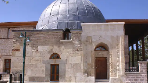 Konya'da bulunan camii, Ayasofya Camii'ne benzerliğiyle ön plana çıkıyor!