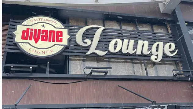 Konya'da bulunan Divane Lounge işletmesinden büyük başarı: 'Yılın Gastronomi Markası' seçildi. 