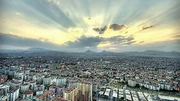 Konya'da büyüklüğüyle dikkat çekiyor! İşte değerinden düşük fiyata satılacak o gayrimenkul...