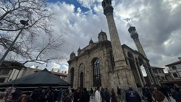 Konya'da çıkan yangın tarihi bir caminin doğuşuna vesile oldu!