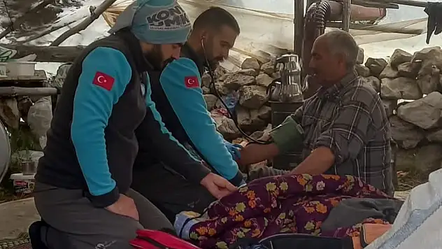 Konya'da dağ başında rahatsızlanan vatandaşın imdadına UMKE yetişti