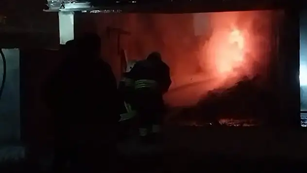 Konya'da depo yangını mahalleyi ayağa kaldırdı