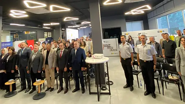 Konya'da dezenformasyonla mücadele için panel düzenlendi!