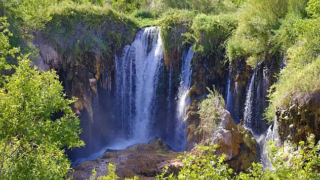 Konya'da doğanın efsanevi güzelliği: Yerköprü şelalesi