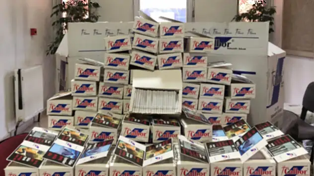 Konya'da durdurulan araçtan 19 bin 200 adet kaçak sigara ele geçirildi