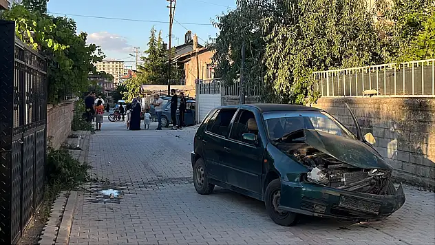 Konya'da ehliyetsiz çocuk sürücünün karıştığı kazada 2'si çocuk 5 kişi yaralandı