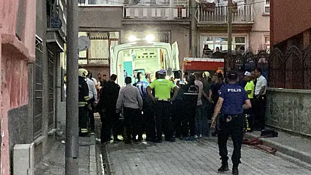 Konya'da eşinden boşanan adam evini ateşe verdi!