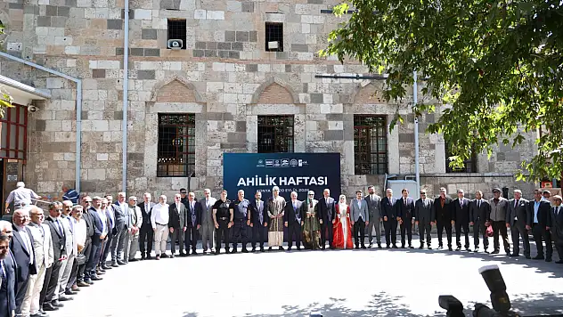 Konya'da esnafın bayramı başladı! Yılın Ahisi belli oldu