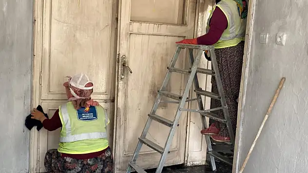 Konya'da evi yanan aileye destek!