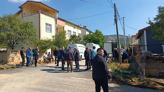 Konya'da feci kazada hayatını kaybeden aile son yolculuğuna uğurlandı