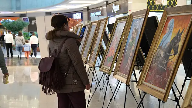 Konya'da Filistinli çocukların sessiz çığlığı tuvale yansıdı
