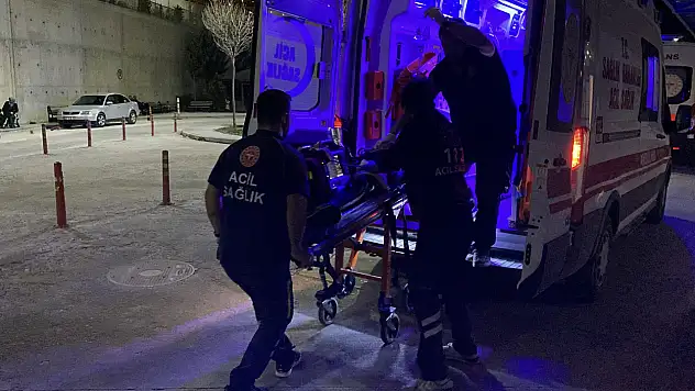 Konya'da gece yarısı bıçaklı kavga: 1'i ağır 2 yaralı