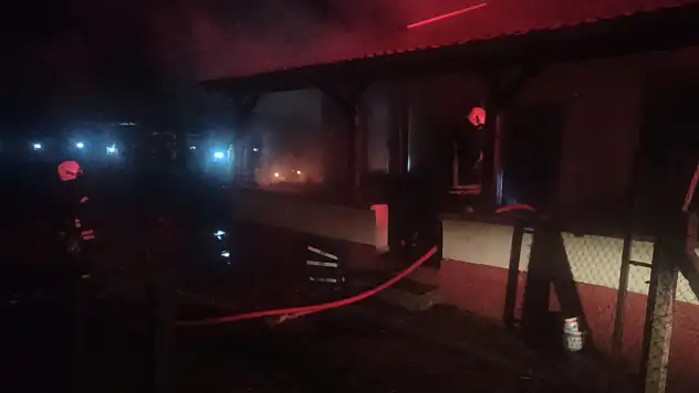 Konya'da gecenin karanlığını alevler aydınlattı: Ev kullanılamaz hale geldi!