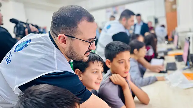 Konya'da geleceği kodlayan nesil yetişiyor!
