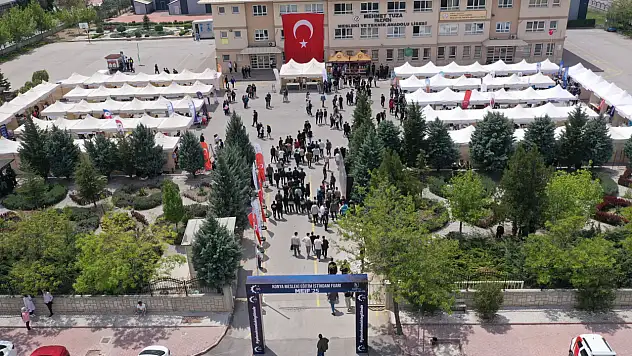 Konya'da gençlere kariyer köprüsü: İmzalar atıldı