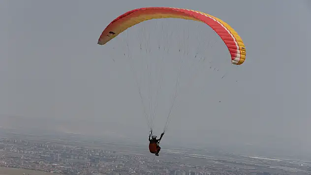 Konya'da gökyüzüne açılan bir hayal: 12 yaşında 500 uçuş