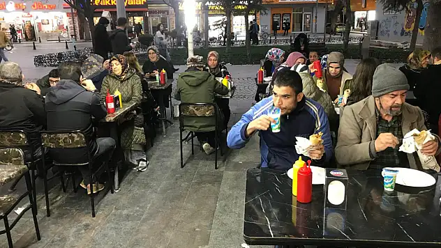 Konya'da gönüller birleşti: Engeller sevgiyle aşıldı
