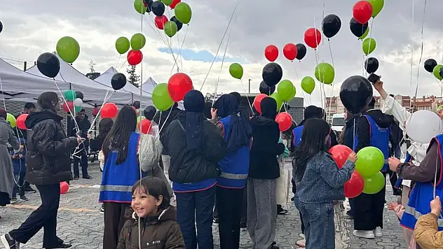 Konya'da gönüllü gençlerden yürek ısıtan bayram