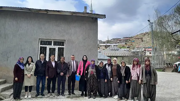 Konya'da halı dokuma kursu açıldı