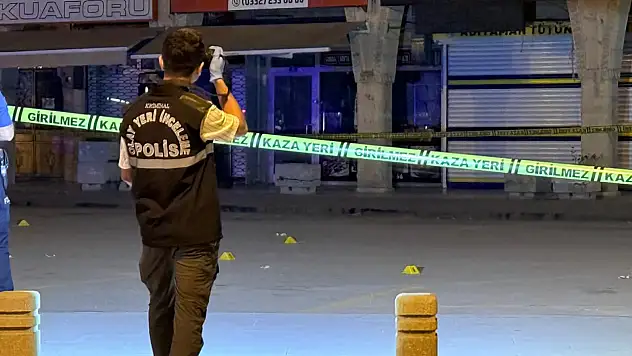 Konya'da hareketli dakikalar: İş merkezi önünde silah sesleri polisi alarma geçirdi!
