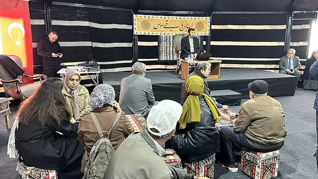 Konya'da 'Huzur Vakti': Türbe önü buluşmalarına yoğun ilgi var