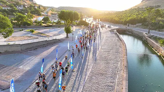 Konya'da ilk kez gerçekleşti! 1.300 sporcu aynı heyecanı yaşadı