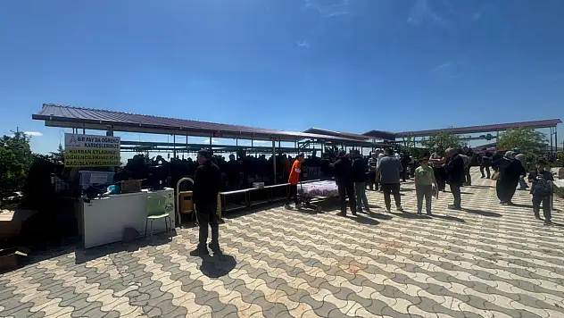 Konya'da ilk kurban kesimleri yapıldı