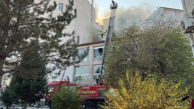 Konya'da iş hanında yangın paniği