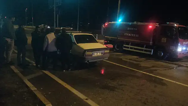 Konya'da ışıklarda bekleyen otobüs alev aldı!