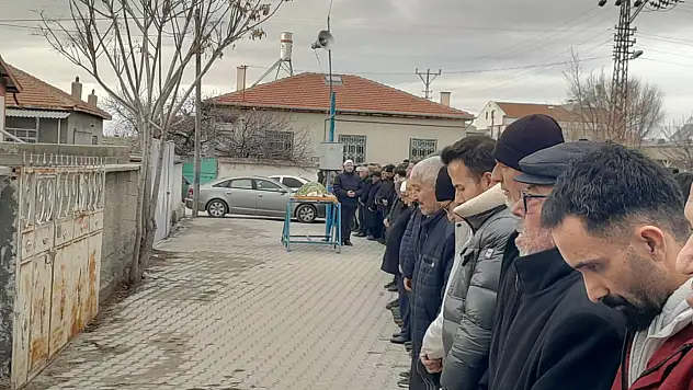 Konya'da kafedeki silahlı kavgada ölen genç son yolculuğuna uğurlandı