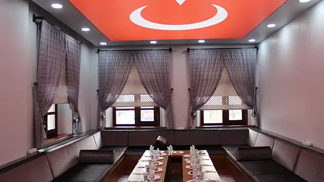 Konya'da kandil sofrasında şehitlere dua, emanetlerine vefa