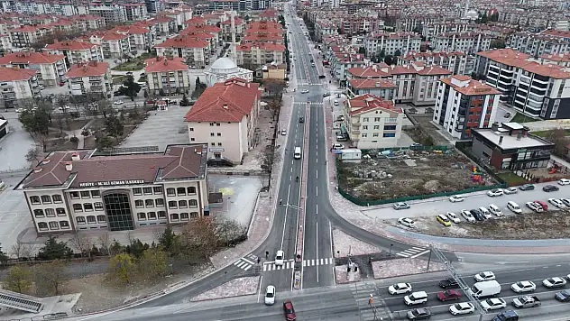 Konya'da Karatay Belediyesi'nden ulaşımı rahatlatan asfalt çalışması