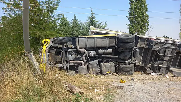 Konya'da kaza yapan tırda uyuşturucu bulundu