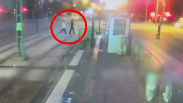 Konya'da kendilerini polis ve savcı olarak tanıttılar, altınları alıp kaçtılar!
