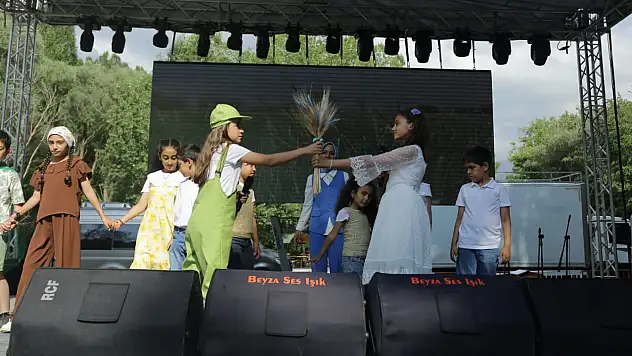 Konya'da Kiraz Festivali renkli görüntülere sahne oldu