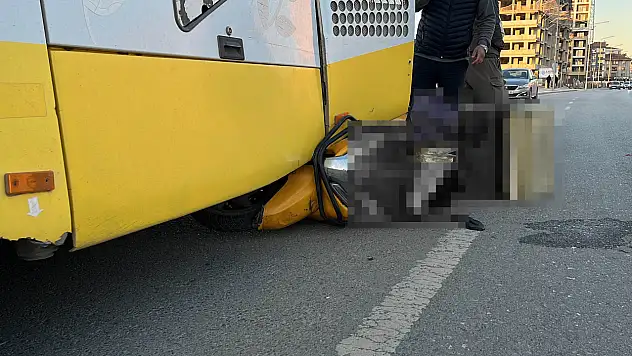 Konya'da korkutan kaza: Motosikletli kurye yaralandı