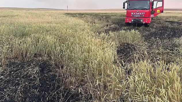 Konya'da korkutan yangın: 10 dekarlık arazi zarar gördü!