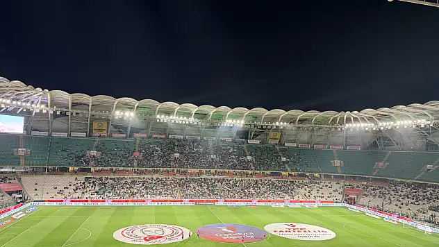 Konya'da kritik randevu başladı! Konyaspor-Trabzonspor maçında ilk düdük çaldı